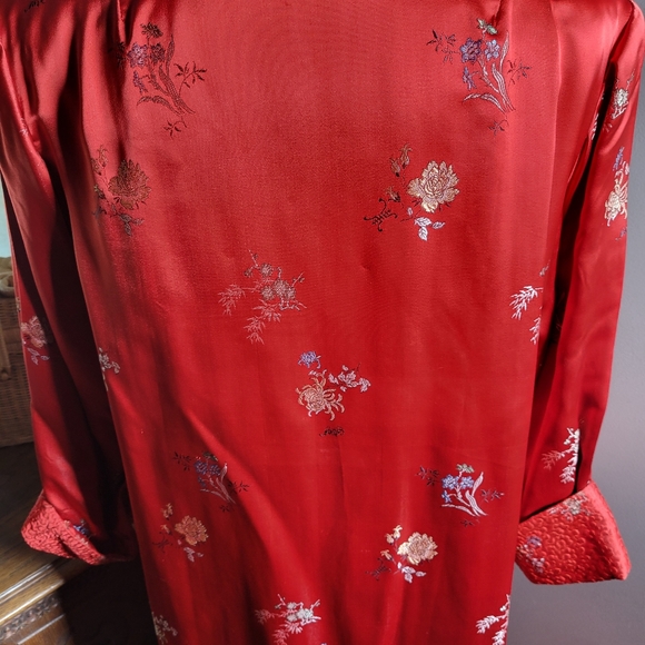 VINTAGE ASIAN PRINT RAYON RED SATIN LONG JACKET - Picture 7 of 11